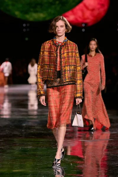 Look 62